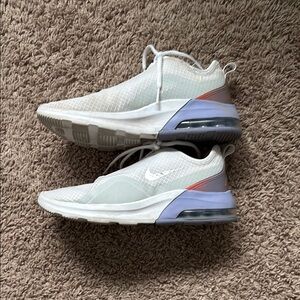 nike air max motion women's 6.5 sneakers